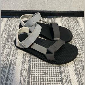 Teva Original Universals multicolor sandals. Men’s size 8, women’s size 9-10